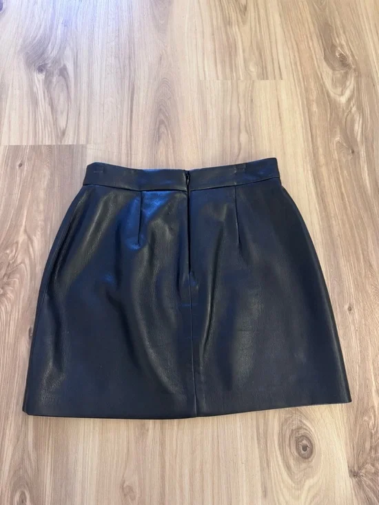 Aritzia Babaton Vegan Leather Black Mini Skirt - Picture 4 of 5